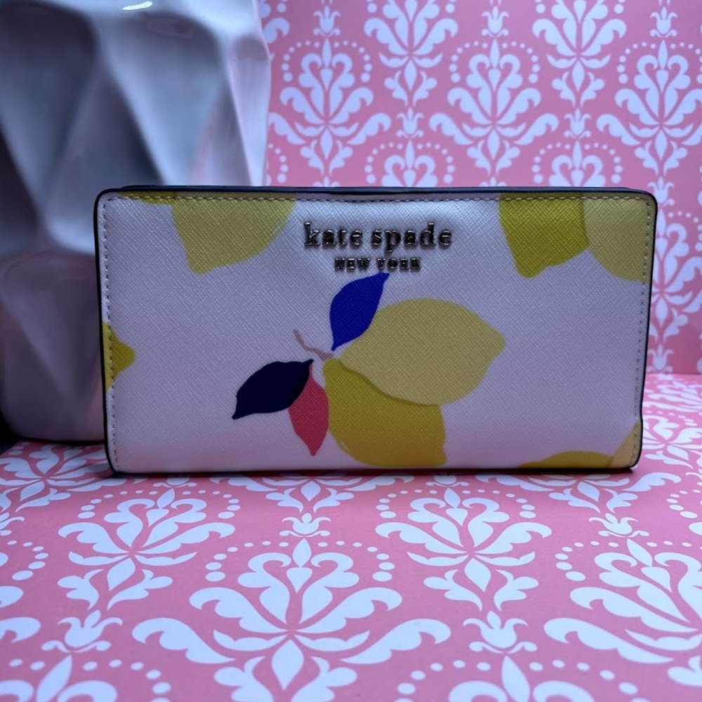 🍋Kate Spade Lemon Zest Bifold Wallet